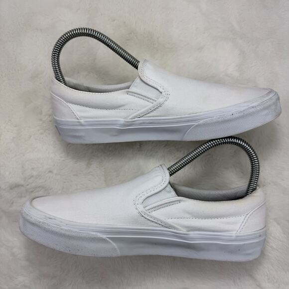 Vans Classic Slip‑On True White Women’s Size 7 Canvas Sneaker - Picture 5 of 10